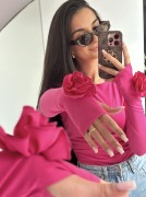 Damska bluzka ROSY w kolorze fuksji, elegancki fason, lekki materiał, dopasowany krój